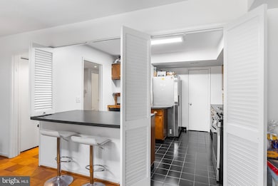 110 Cross Keys Rd unit F, Baltimore, MD 21210 - photo 5