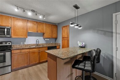 Lenox Green unit L-163, Atlanta, GA 30324 - photo 6