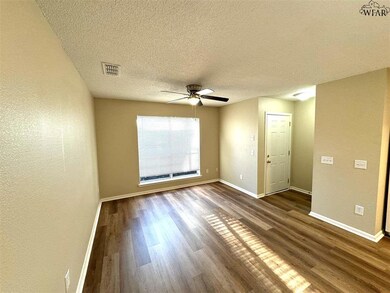 3004 Grace St unit 2, Wichita Falls, TX 76302 - photo 2