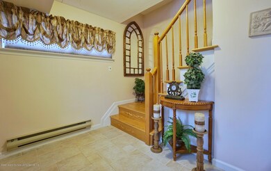 31 Red Cedar Ln, Staten Island, NY 10309 - photo 4