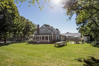 032-Side_View-3267063-medium