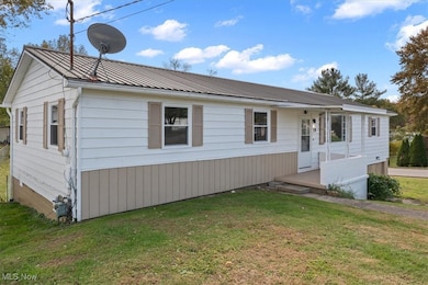 19 Suzanne St, Little Hocking, OH 45742 - photo 4