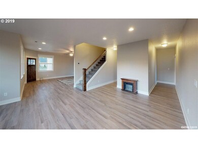 503 NE Fern Ave, Dallas, OR 97338 - photo 3