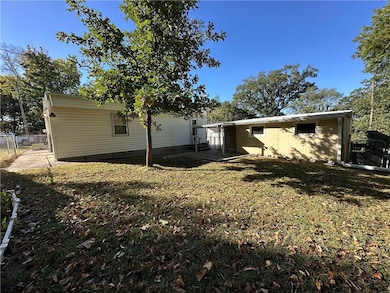 2015 Barkley Ln, Saint Joseph, MO 64501 - photo 6