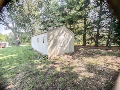 809 N 10th St, Monmouth, IL 61462 - photo 3