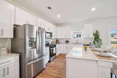 237 Artist Ave, Johnson City, TN 37615 - photo 6