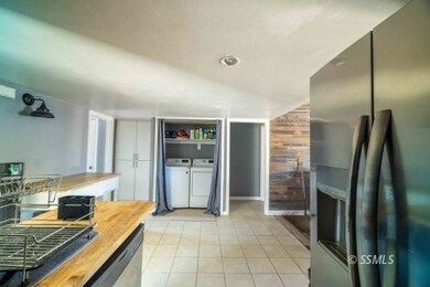 Kitchen/Laundry Room