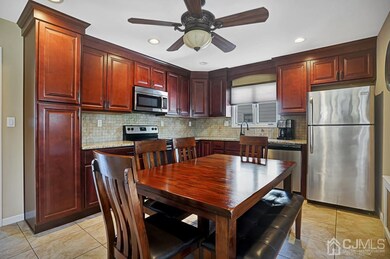 518 Clinton Ave, Middlesex, NJ 08846 - photo 7