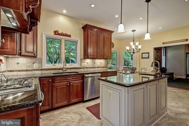 1013 Northwoods Trail, McLean, VA 22102 - photo 2