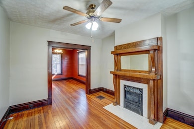 406 E Markison Ave, Columbus, OH 43207 - photo 3