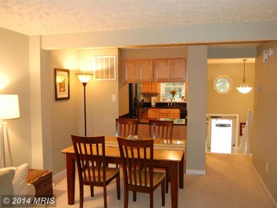 1537 Woodcrest Dr, Reston, VA 20194 - photo 2