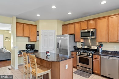 12744 Stone Lined Cir, Woodbridge, VA 22192 - photo 5