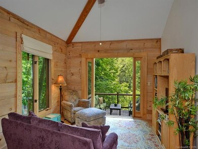 INTIMATE LIVING SPACE BRINGS THE OUTSIDE IN...