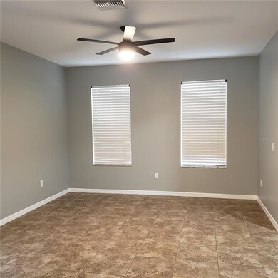 15707 Oakleaf Run Dr, Lithia, FL 33547 - photo 5