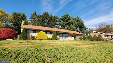 867 Elm St, Reading, PA 19605 - photo 4