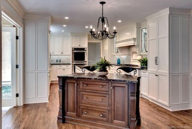 Kitchen Reads like a Furnished Living room! Cabine