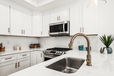 67 Cummins Hwy unit 303, Roslindale, MA 02131 - photo 4