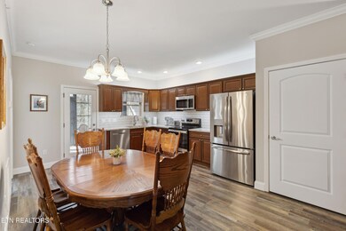 235 Bishop Cap Cir10