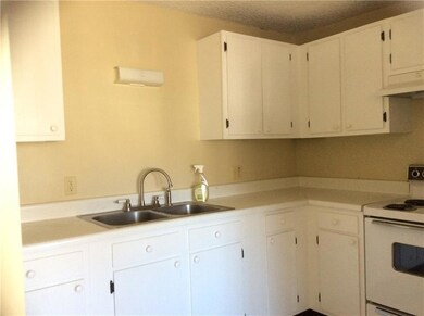 Clean and efficient kitchen. Plenty...