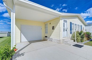 37539 Gill Ave, Zephyrhills, FL 33541 - photo 3