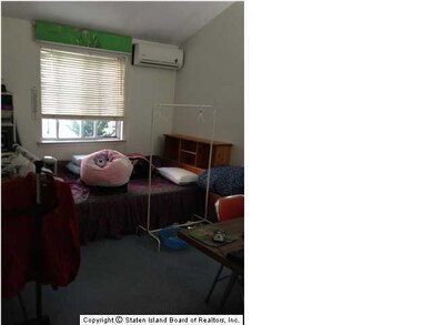 67 Skyline Dr, Staten Island, NY 10304 - photo 2