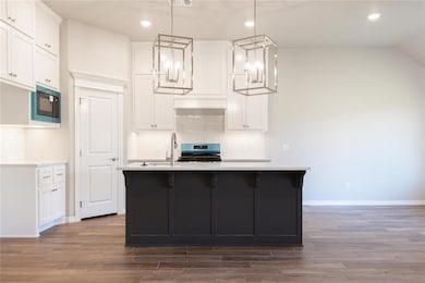 12337 SW 32nd St, Yukon, OK 73099 - photo 2