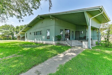1612 W Highway 6, Alvin, TX 77511 - photo 6