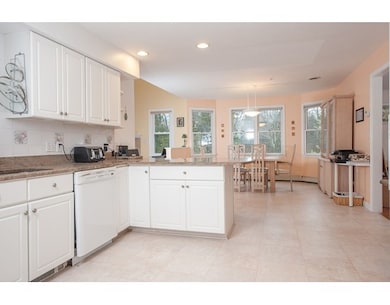 19 Donovan Dr, Framingham, MA 01701 - photo 5