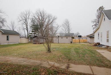 402 S Niles St, Paw Paw, MI 49079 - photo 2