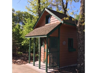 How Cute is this little Garden Shed/Play House wit