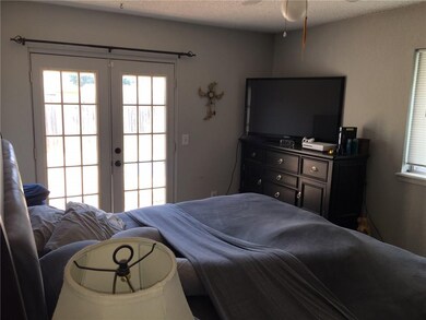 1404 NE 6th St, Moore, OK 73160 - photo 2