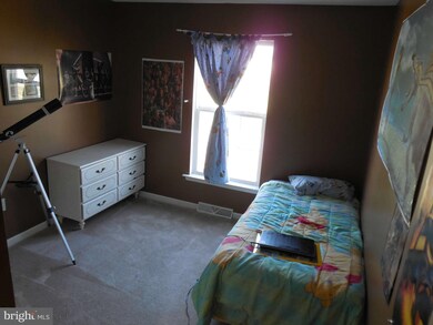 1446 Mallard Dr E, Chambersburg, PA 17202 - photo 7