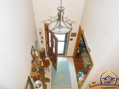 3833 SW Deer Trail Dr, Topeka, KS 66610 - photo 3