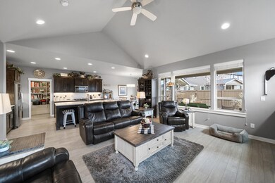 3672 SW Coyote Ln-13
