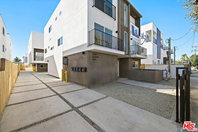 5651 Case Ave unit 1, North Hollywood, CA 91601 - photo 2