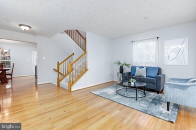 9649 Hurstborne Rd, Columbia, MD 21046 - photo 2