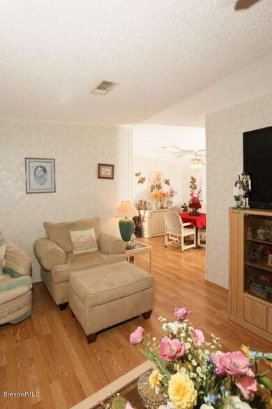 7665 Longhorn - Living Room 3