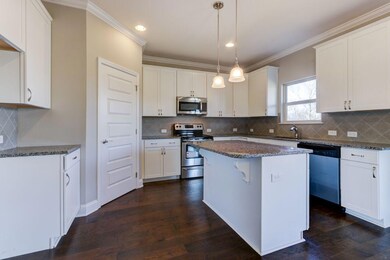 HH4 Kitchen with Island