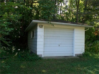 Detached Garage