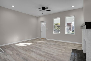 907 S 22nd
