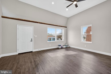 1556 Summit St, Marcus Hook, PA 19061 - photo 4