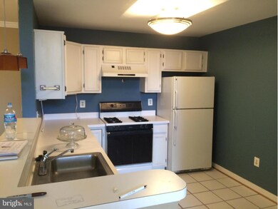 20410 Shore Harbour Dr unit 6R, Germantown, MD 20874 - photo 3