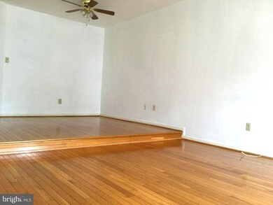 7773 Black Horse Ct, Manassas, VA 20109 - photo 5