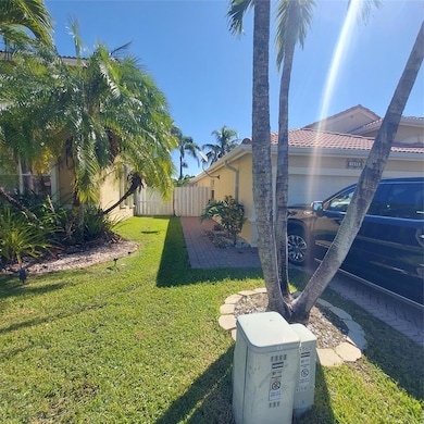 1563 SW 187th Terrace, Pembroke Pines, FL 33029 - photo 2