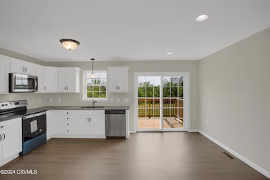 81 Saint Andrews Way, Monroe Township, PA 17870 - photo 5