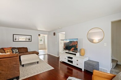 406 Crescent St, Wheaton, IL 60187 - photo 4