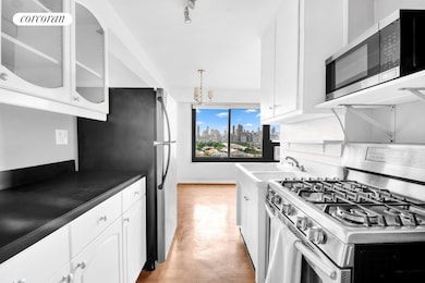 33-43 14th St unit 12B, Astoria, NY 11106 - photo 2