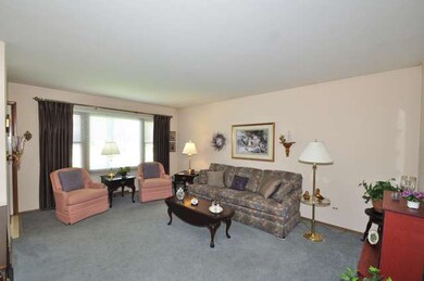 2633 N Evergreen Ave, Waukegan, IL 60087 - photo 7