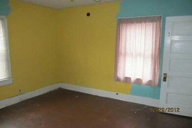 504 E 26th St, Des Moines, IA 50317 - photo 3