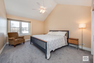 2505 Barkdoll Rd unit 1, Naperville, IL 60565 - photo 3